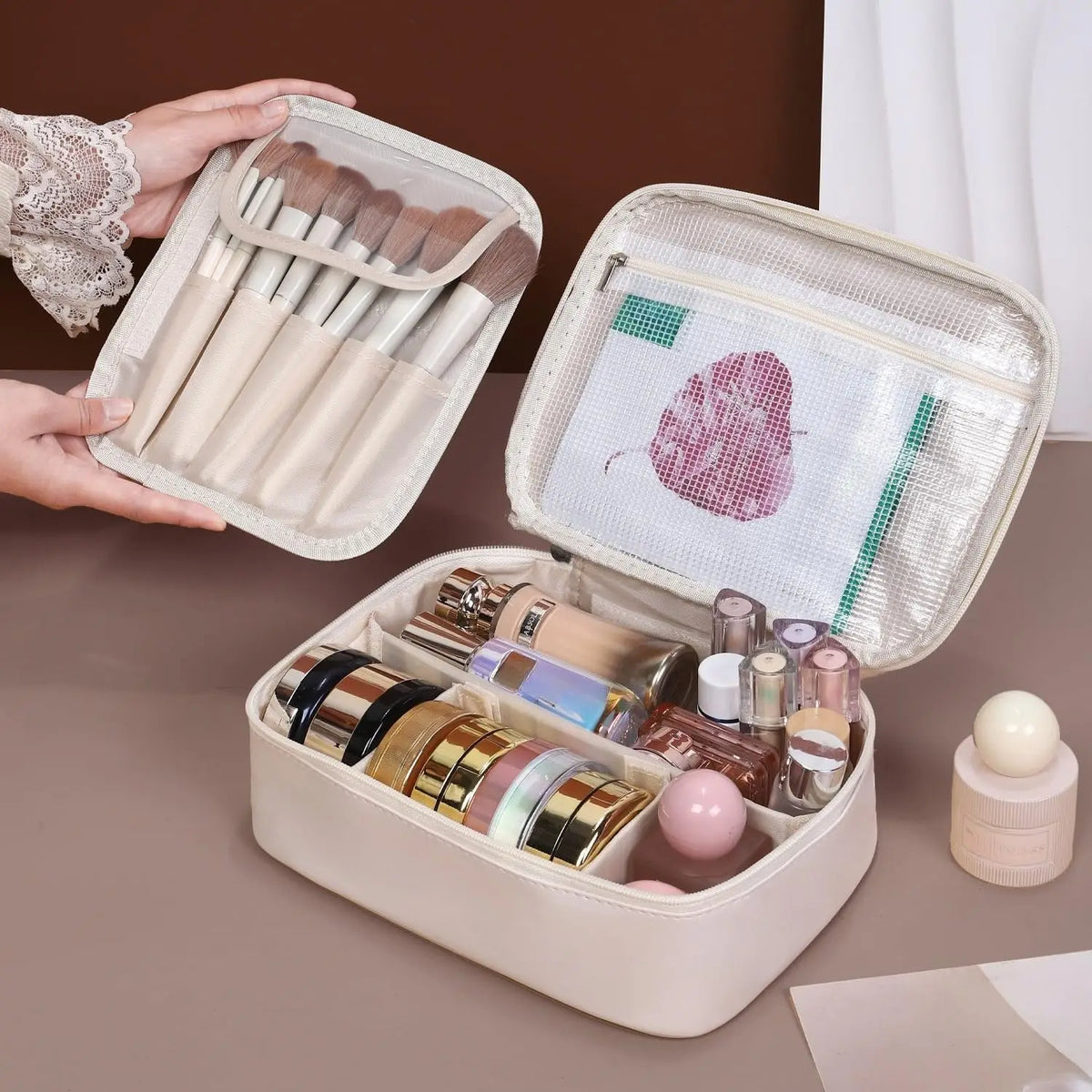 Waterproof portable makeup bag